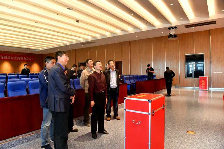 斯泽夫现场查抄领导集团党代会筹备情况